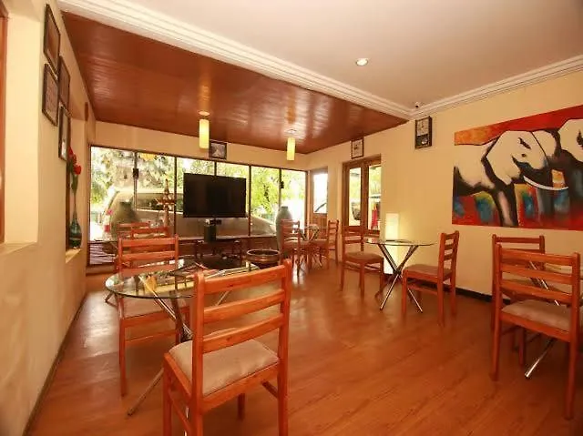 מונאר Hotel Sn